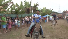 Cajueiro realiza corrida de jegues e tem menino de 12 anos como tricampeão