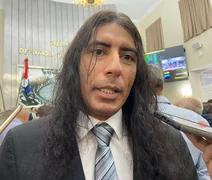 Deputado critica retirada de toldos e precariedade dos pontos de ônibus em Maceió