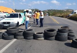 Motoristas de transportes complementares protestam em rodovias federais que cortam AL