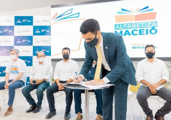Alfabetiza Maceió finaliza 2021 com participação de mais de mil educadores