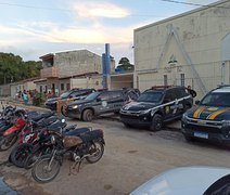 Desmanche de motos roubadas funcionava dentro de casa no Clima Bom