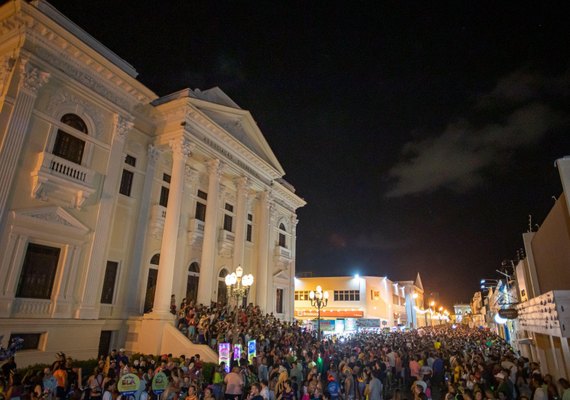 Confira as atrações do carnaval desta terça-feira (21)
