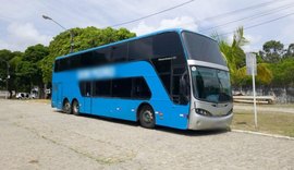 Ônibus irregular que transportava turistas é apreendido na parte baixa de Maceió