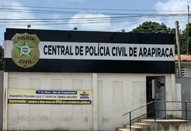 Polícia apreende quase 5 kg de drogas em imóvel em frente a escola