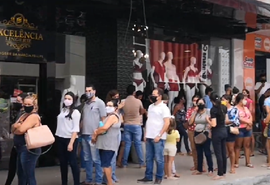 Black Friday: Centro de Arapiraca lotado desrespeita distanciamento social