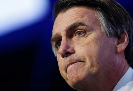 Bolsonaro diz que vice desconhece Constituição após crítica sobre 13º