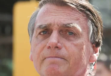Bolsonaro tem piora da função renal e aumento de inflamação