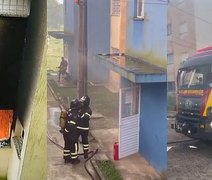 Idosa e mulher são resgatadas após incêndio no Rio Novo, em Maceió