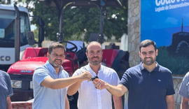 Asplana recebe trator doado pelo deputado federal Alfredo Gaspar que atenderá pequenos produtores de cana