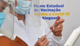 Alagoas quer vacinar maiores de 18 até outubro, diz Alexandre Ayres