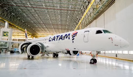 Latam apresenta primeiro Embraer E195-E2 de encomenda avaliada em bilhões