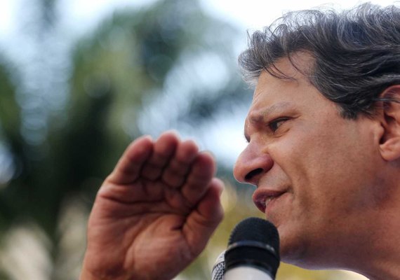 Haddad diz que vai criar condições para nova Constituição