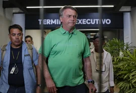 Bolsonaro fracassa na tentativa de tirar Dino e Zanin do julgamento de denúncia