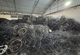 Projeto Poste Limpo retira 140 km de fios inutilizados em Maceió