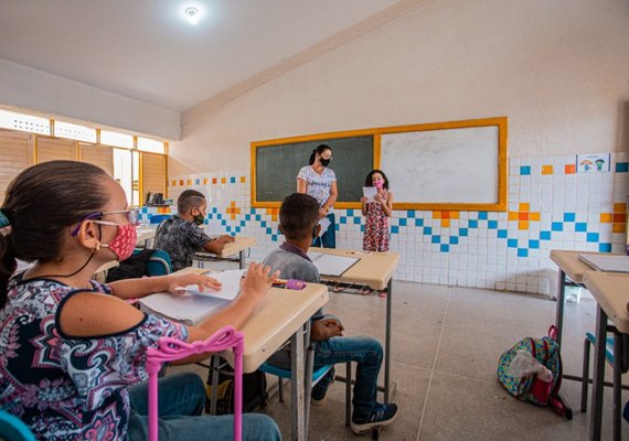 Arapiraca convoca novos aprovados no PSS para professores e apoio da Educação