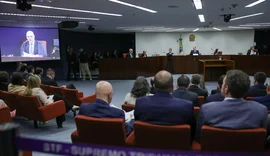 STF retoma julgamento que pode levar Bolsonaro e aliados à prisão