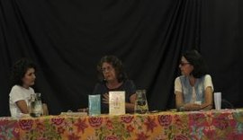 Escritora Arriete Vilela lança livro e participa de mesa redonda em Arapiraca
