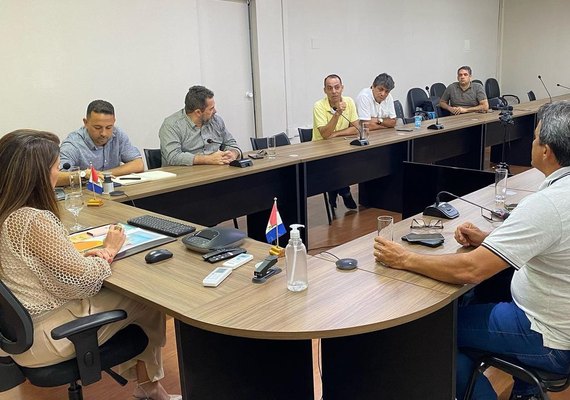 Representantes do setor cooperativista de Alagoas discutem estratégias com a Sedetur