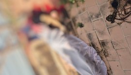 Corpo de homem é encontrado com marcas de violência em terreno na Ponta da Terra