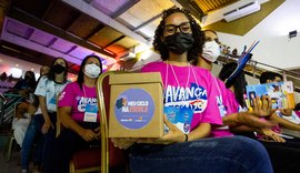 Meu Ciclo na Escola distribui kits de higiene feminina para alunas em situação de vulnerabilidade social e econômica da Rede Estadual