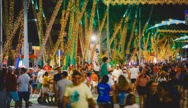 Decoração natalina na orla impulsiona turismo e aquece a economia em Maceió
