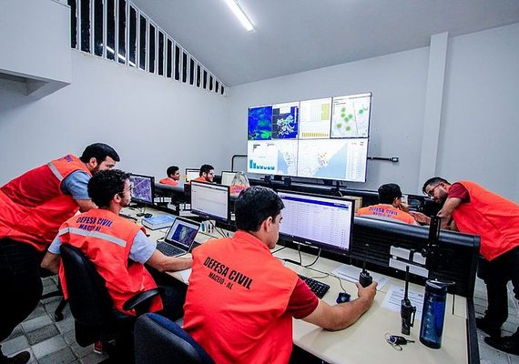 Defesa Civil alerta sobre horário de funcionamento durante o fim de ano
