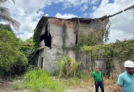 Defesa Civil recomenda demolição de casa em Maceió para evitar acidentes