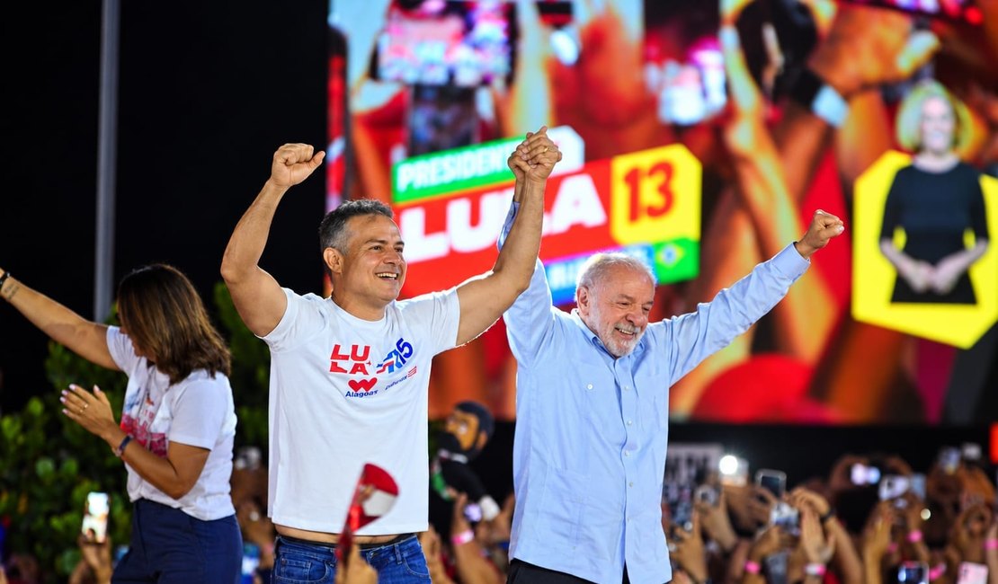 Ao ignorar ex-prefeito e abraçar Renan Filho em Maceió, Lula trata JHC como 'figura menor' fadada ao fracasso eleitoral