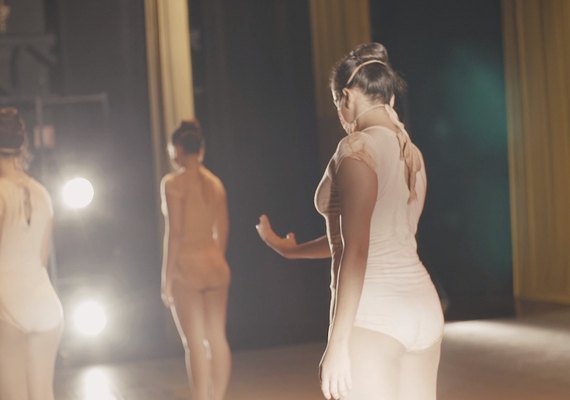 CIA El Gibbor leva encanto da dança ao 8º vídeo do Teatro Deodoro é o Maior Barato