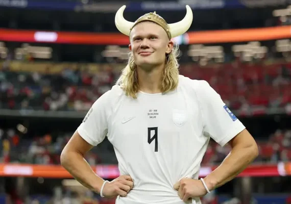 Haaland revela conselho de Ibrahimovic para nunca cortar o cabelo