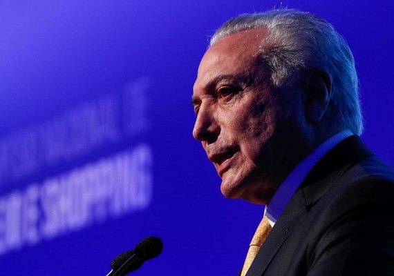 Temer cogita desistir da reeleição e apoiar um candidato de centro