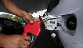 Postos não repassam redução de R$ 0,20 no preço da gasolina em AL
