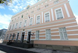 Bombeiro é o primeiro a oficializar candidatura a governador na eleição indireta