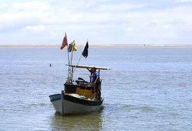 Pescadores artesanais começam a receber seguro-defeso retroativo