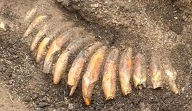 Sepultamento pré-histórico de 5.000 anos é encontrado sob cemitério romano