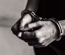 Homem é condenado a mais de 40 anos de prisão por matar duas pessoas em bar