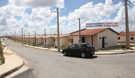 Suspeito joga carro contra a ex e deixa três pessoas feridas em Rio Largo