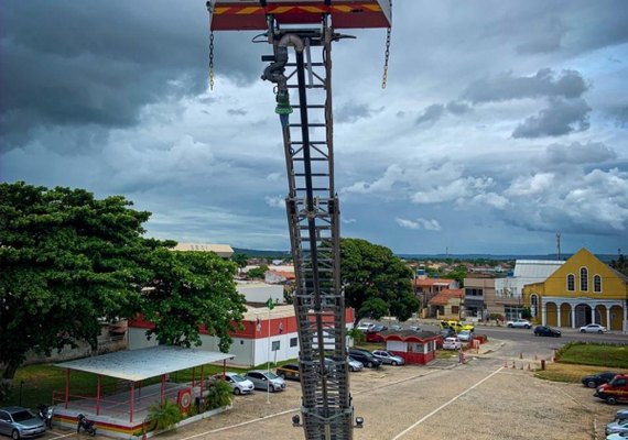 A 40 metros de altura, Corpo de Bombeiros realiza ação musical nesta segunda (6) em Maceió
