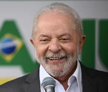 Pela terceira vez, Lula é empossado e se torna presidente do Brasil