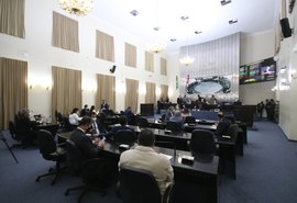 Assembleia analisa veto parcial sobre projeto de lei sobre contratação de vacinas por AL