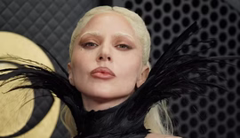 Lady Gaga se torna mãe pela primeira vez, segundo imprensa internacional