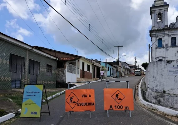 Fornecimento de água é temporariamente suspenso para conter vazamento em Coqueiro Seco