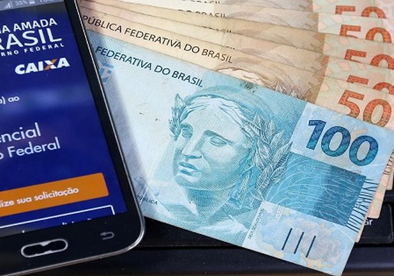 Auxílio Emergencial: Presidente fala em possível prorrogação do dinheiro