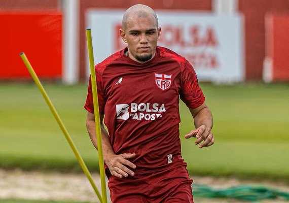 Crystopher volta a treinar e pode ser opção do CRB contra o Operário-PR