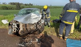 Uma criança e dois adultos morrem em colisão entre carros na BR-369 no PR