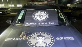 PM flagra porte ilegal de arma e recupera moto roubada em Maceió e Jacuípe