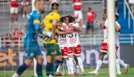 Técnico revela gastroenterite em 11 jogadores antes de jogo contra CRB