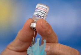 Saúde reforça importância de completar ciclo vacinal contra a covid-19