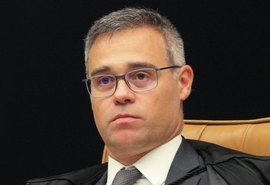 André Mendonça extingue ação de Zé Trovão contra reajuste do Bolsa Família