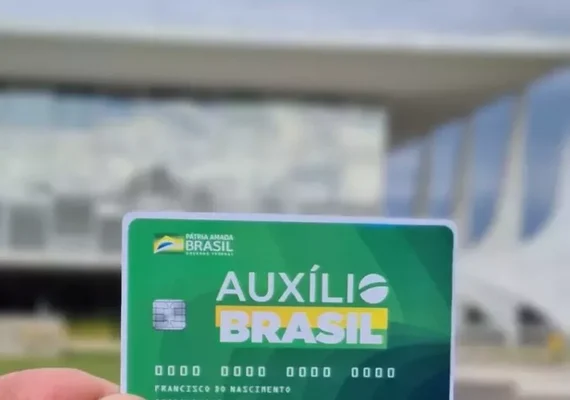 Com novo valor, Auxílio Brasil começa a ser pago nesta terça-feira (9)